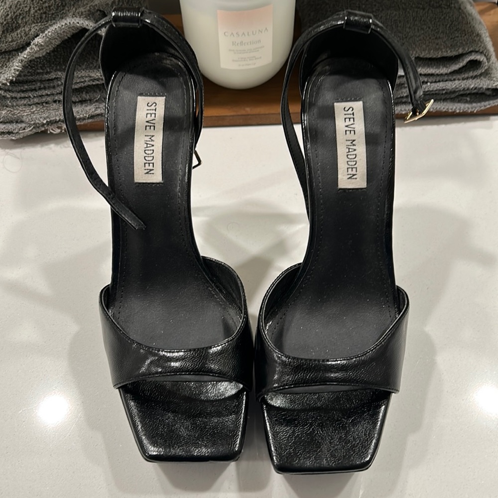 Steve Madden platform heel